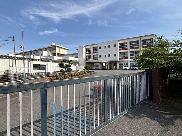 加古川市立野口小学校 650m