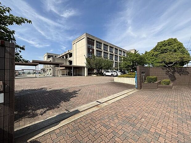 加古川市立陵南中学校 720m