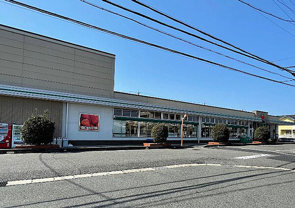 スーパーやまのぶ上郷店まで徒歩約23分