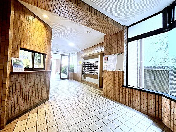 広々したエントランスです♪