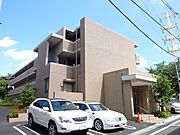 新高円寺駅より徒歩7分 築18年4ヶ月 3階建の賃貸物件