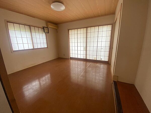 1F洋室はご家族の居室としても、客間としても利用できそうです。