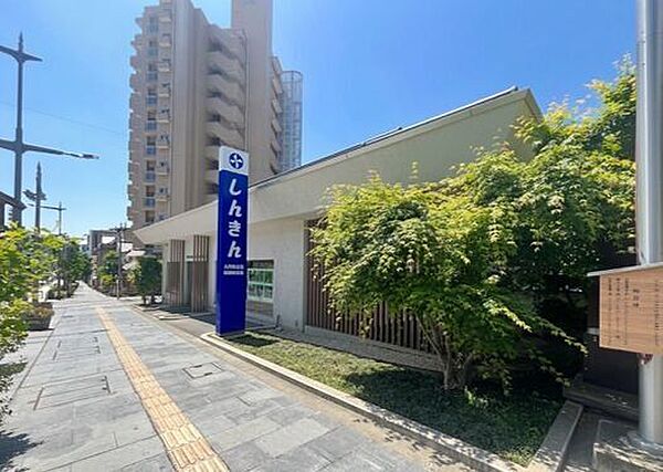 長野信用金庫大門支店 190m