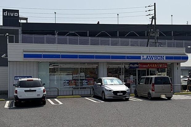 ローソン 倉敷沖店国道429号沿い、ケーズデンキ向かいにある24時間営業のコンビニです。球場前駅から徒歩圏内で、大型車も利用できる広い駐車場を完備。ローソン銀行ATMや酒・タバコの取り扱いがあり利…