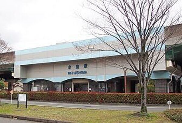 水島臨海鉄道水島駅水島工業地帯の中心に位置し、通勤や地域生活を支える水島臨海鉄道の主要駅です。高架駅で周辺の見通しが良く、駅前バスターミナルからは路線バスやタクシーへの乗り換えもスムーズでアクセス…