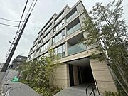 尾山台駅より徒歩13分 築1年 6階建の賃貸物件