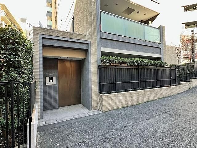 5 / 21