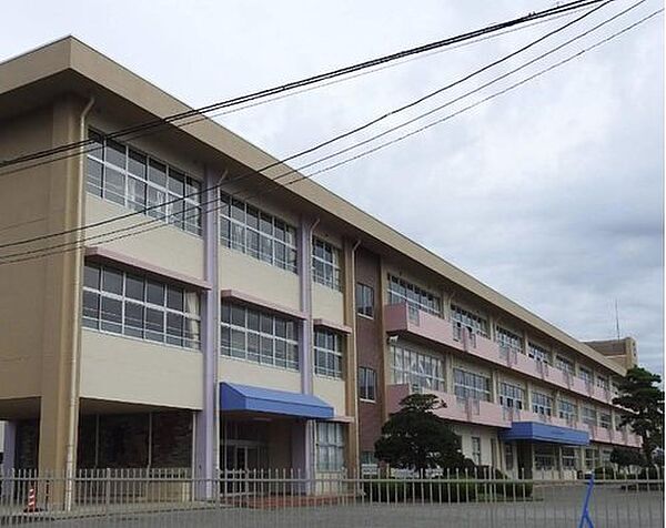 高根沢町立北高根沢中学校まで3222m