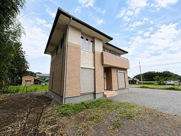【庭整地して綺麗にしました】プライベート感ある場所なので、楽器を弾いたり、ドッグランを作ってワンちゃんと楽しい時間を過ごせますね♪