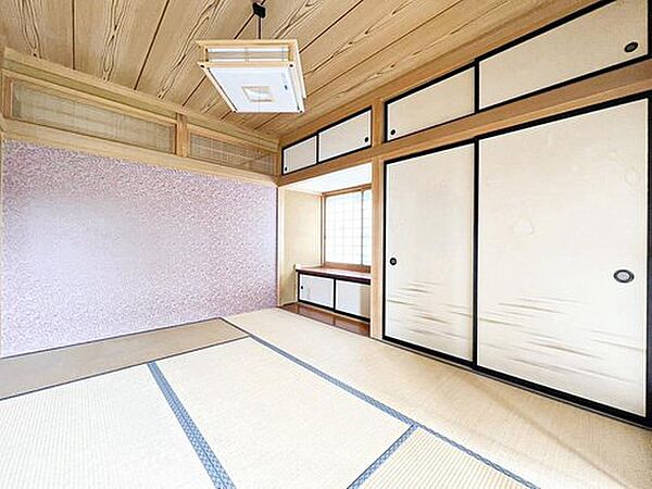 【リフォーム中】これからクロス張替え、畳表替え、襖・障子張替え、ハウスクリーニングで綺麗にします。床の間や収納も備え、客間やくつろぎの空間として活躍します。