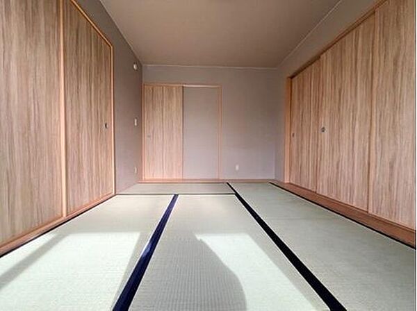 【同仕様イメージ画像】畳表替えのイメージ画像です。画像は当社で実際にリフォーム施工した事例になります（メーカー、色等は異なる場合がございます）。