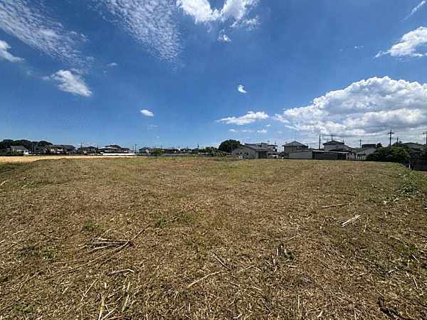 約386坪の広い土地です。LRTも使える便利なエリアで、宇都宮駅へのアクセスも良好です。