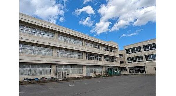 鹿沼市立東小学校まで1710m
