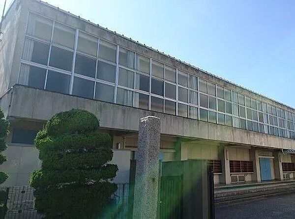 蟹江町立須西小学校 1200m