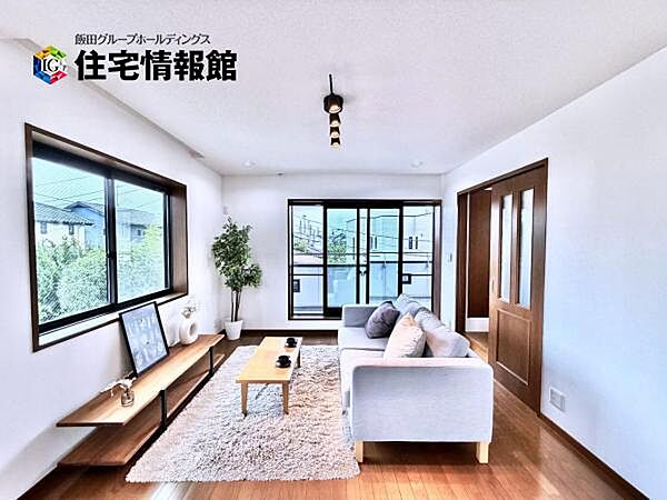 ご家族が集うLDKは約18.9帖の広さ、団らんの空間です。