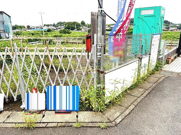 セカンドカーにも便利な駐車2台可能です。