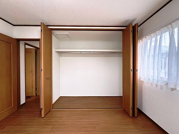 収納豊富な間取りで、室内もスッキリ快適です。