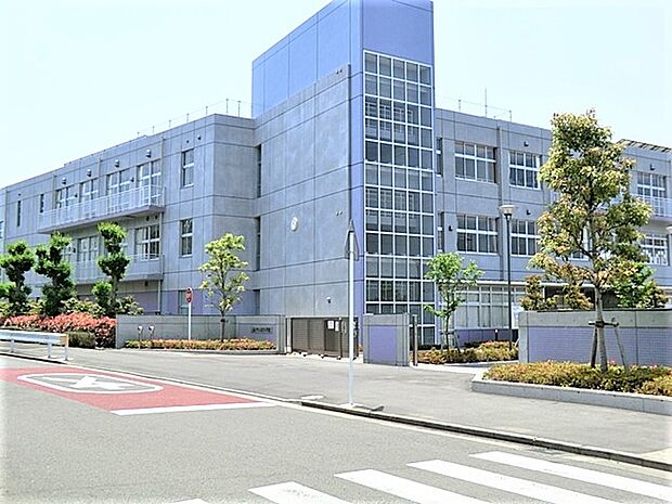 藤沢市立善行小学校まで約140m(徒歩2分)