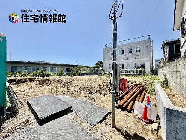 セカンドカーにも便利な駐車2台可能です。