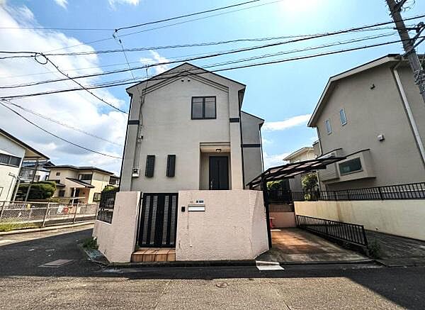 ご家族揃って建物と街並みをご覧いただけます。