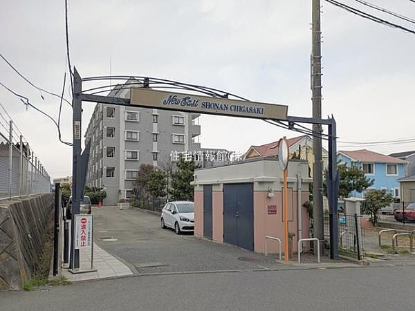 ゆったりとした印象のエントランスです。