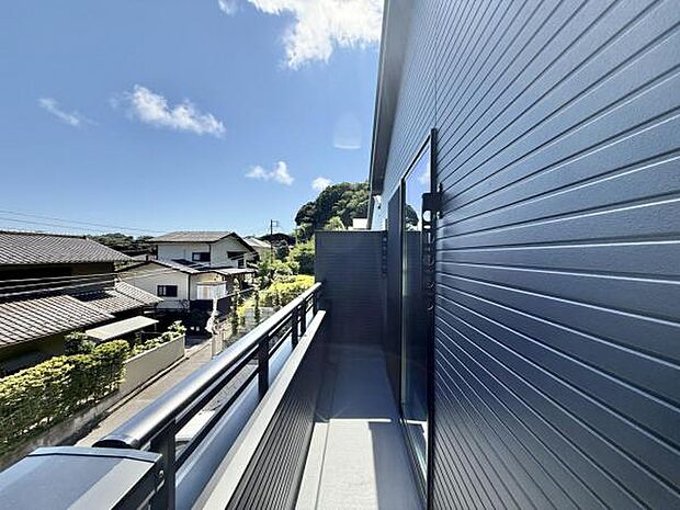 お洗濯ものを気持ち良く太陽の光で干せるのが嬉しいですね。
