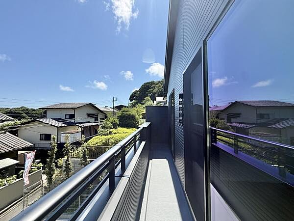お洗濯ものを気持ち良く太陽の光で干せるのが嬉しいですね。