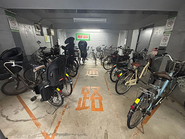 駐輪場