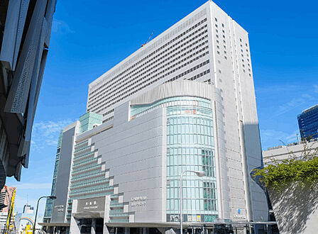 ショッピング施設「大丸梅田店まで1852m」