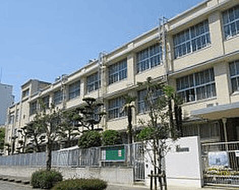 中学校「大阪市立豊崎中学校まで442m」