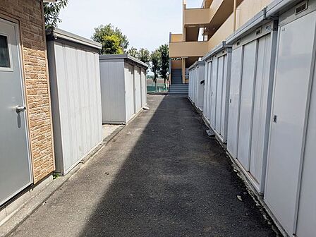 【トランクルーム】1戸につき1台の専用トランクルームが付帯されてます♪