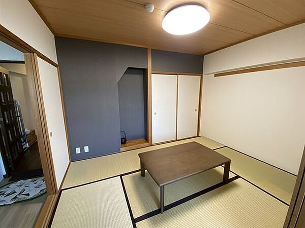 きれいにな小上がり和室はまるで温泉旅館。