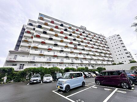 流行に左右されず、将来にわたって価値が継続する「上質」な佇まい。おしゃれな雰囲気や自然の潤い、親しみやすさといった暮らしを豊かにしてくれる住空間です。
