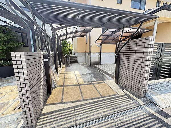 約２ｍの高さまで駐車可能