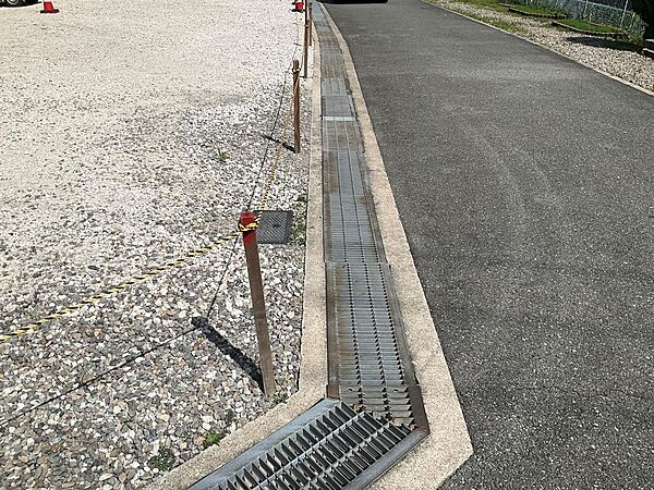 現地の境界部分を確認できる写真です。詳細は現地にてご確認いただけます