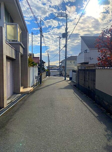 前面道路（西側幅員4m）