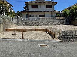 箕面市粟生新家5丁目 約72.5坪の整形地 建築条件なし