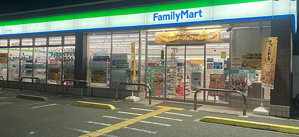 ファミリーマート池田荘園東店　109M