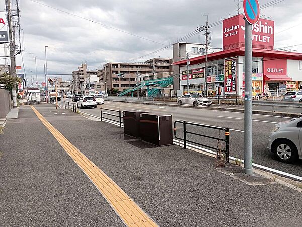 大通りに面していますのでアクセスも便利です。