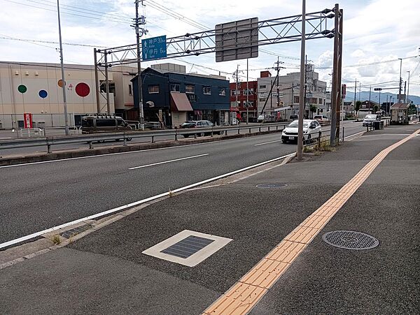 大通りに面していますのでアクセスも便利です。