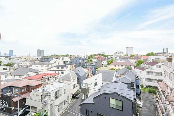 開放感のある眺望。季節による景色の変化を日常の生活と共に感じてください。