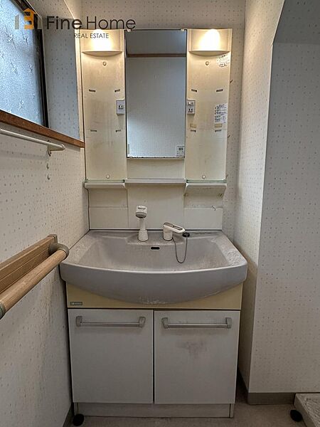 シャワー付き洗面台