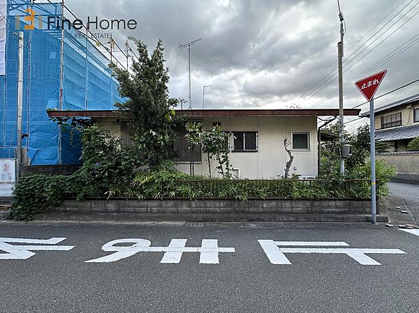 小学校中学校からも近く子育て世代に◎