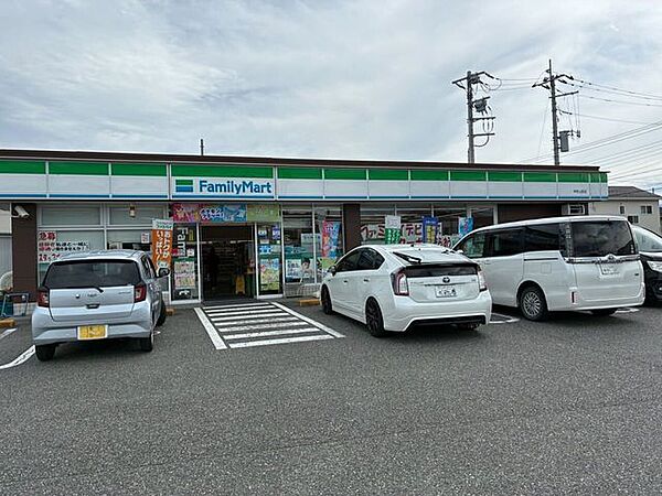 ファミリーマート甲府上町店 3100m