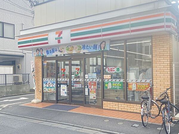 セブン-イレブン 千住仲町店 380m