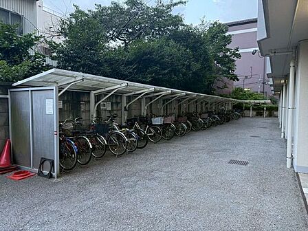 駐輪場