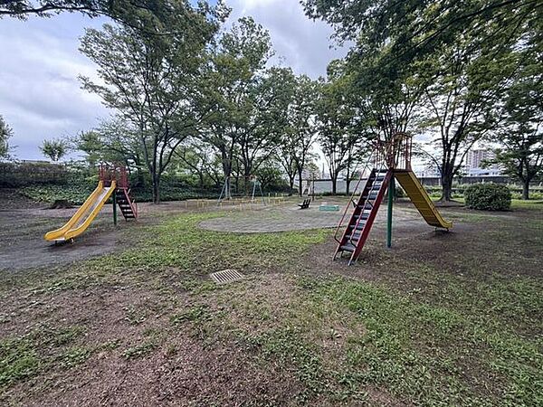 尾竹橋公園 440m