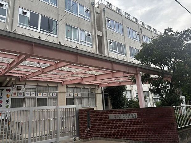 足立区立谷中中学校 840m