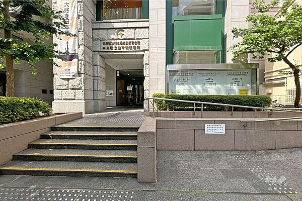 日本橋図書館の外観