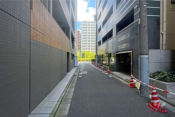 敷地北西側の前面道路